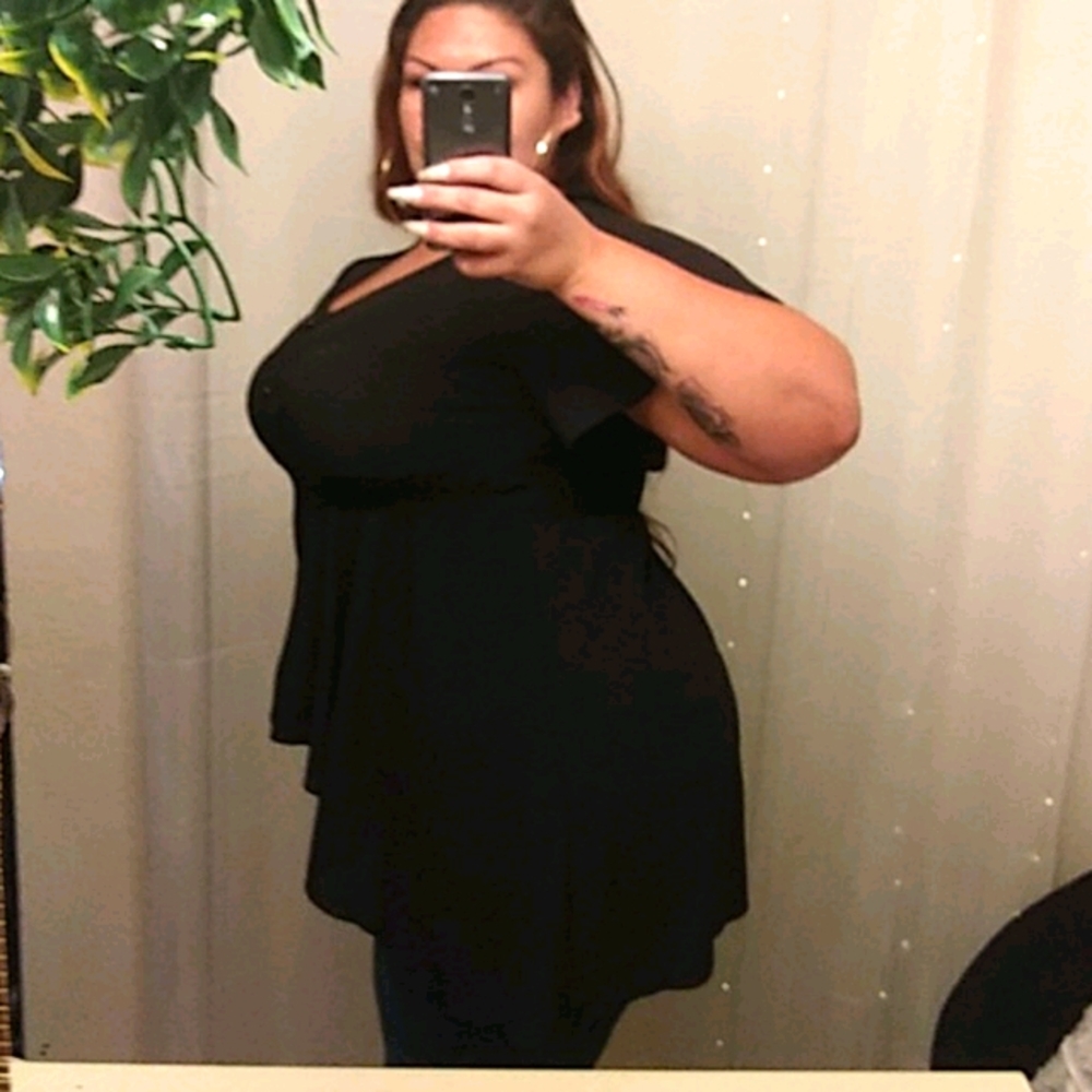๐ Cute Top - Picture 2 of 4